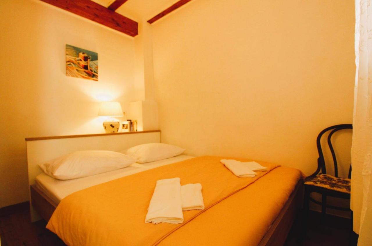 Korzo Rooms & Apartments Vis Ngoại thất bức ảnh