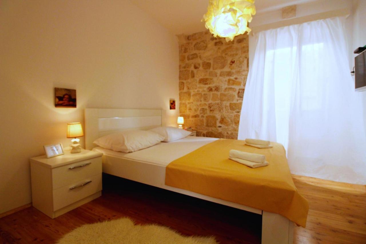 Korzo Rooms & Apartments Vis Ngoại thất bức ảnh
