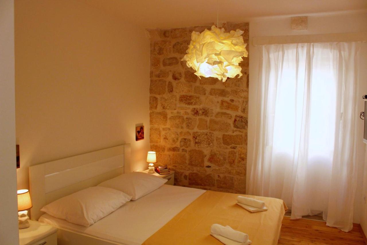Korzo Rooms & Apartments Vis Ngoại thất bức ảnh