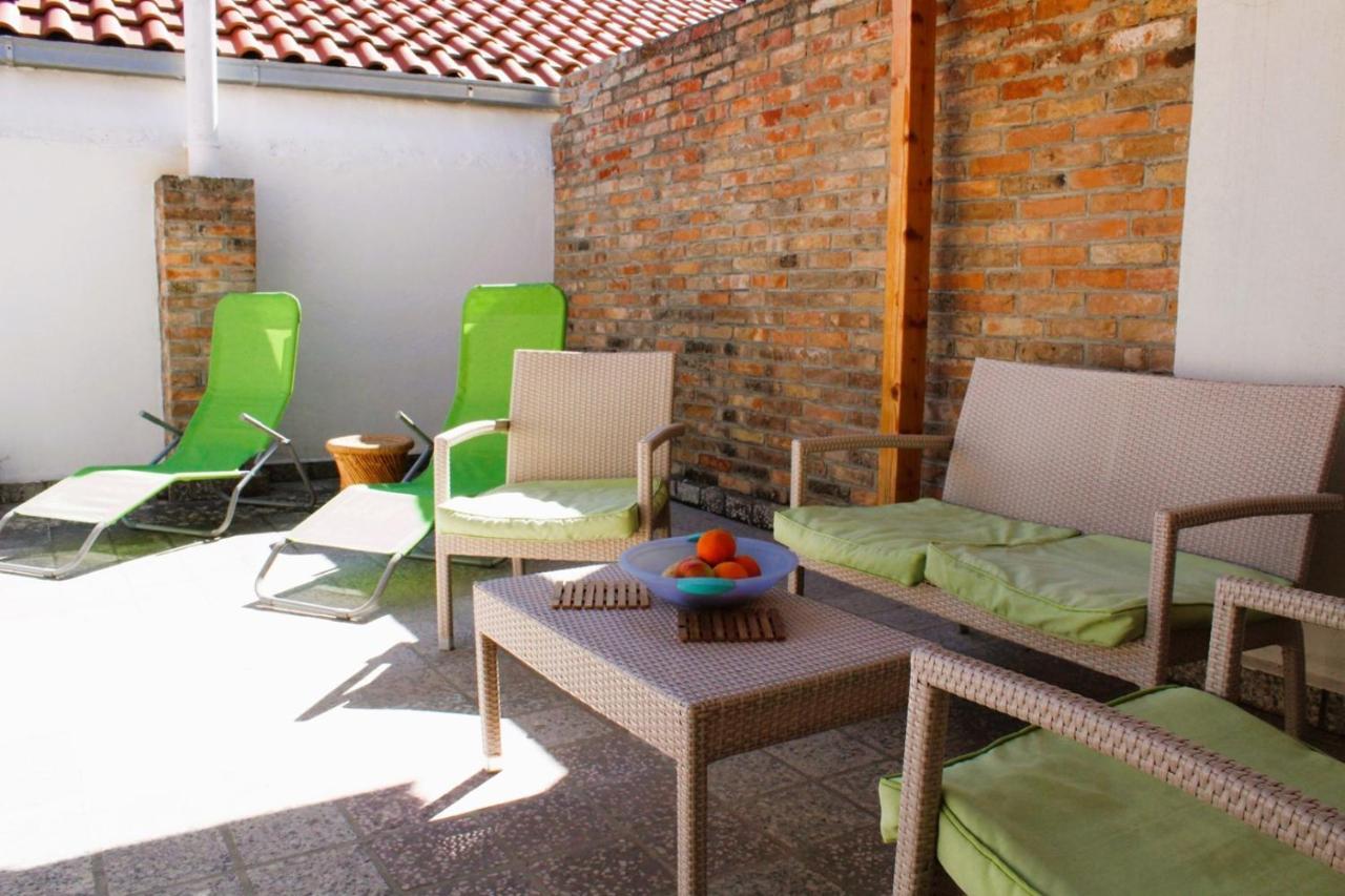Korzo Rooms & Apartments Vis Ngoại thất bức ảnh