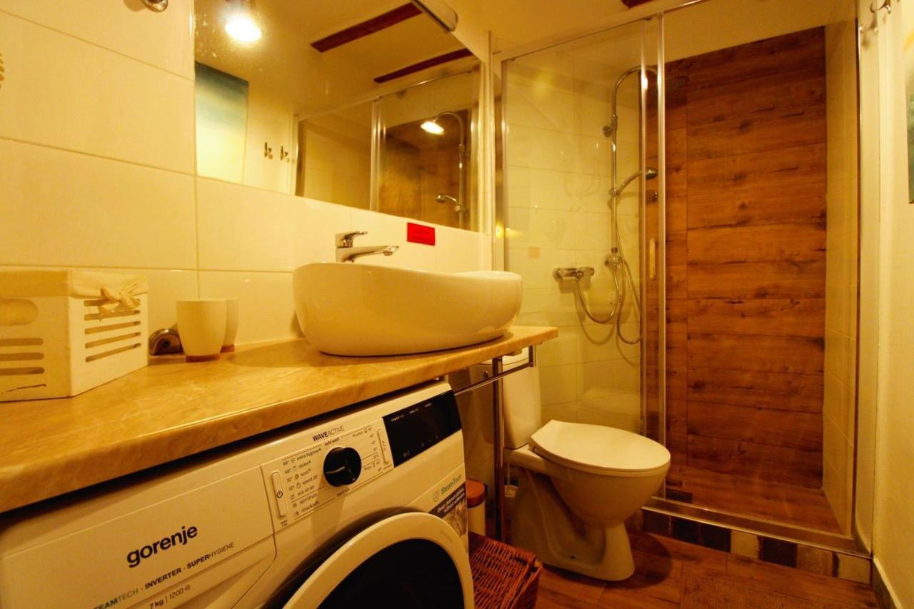Korzo Rooms & Apartments Vis Ngoại thất bức ảnh