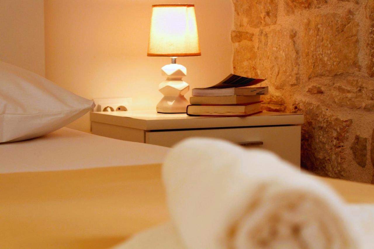 Korzo Rooms & Apartments Vis Ngoại thất bức ảnh