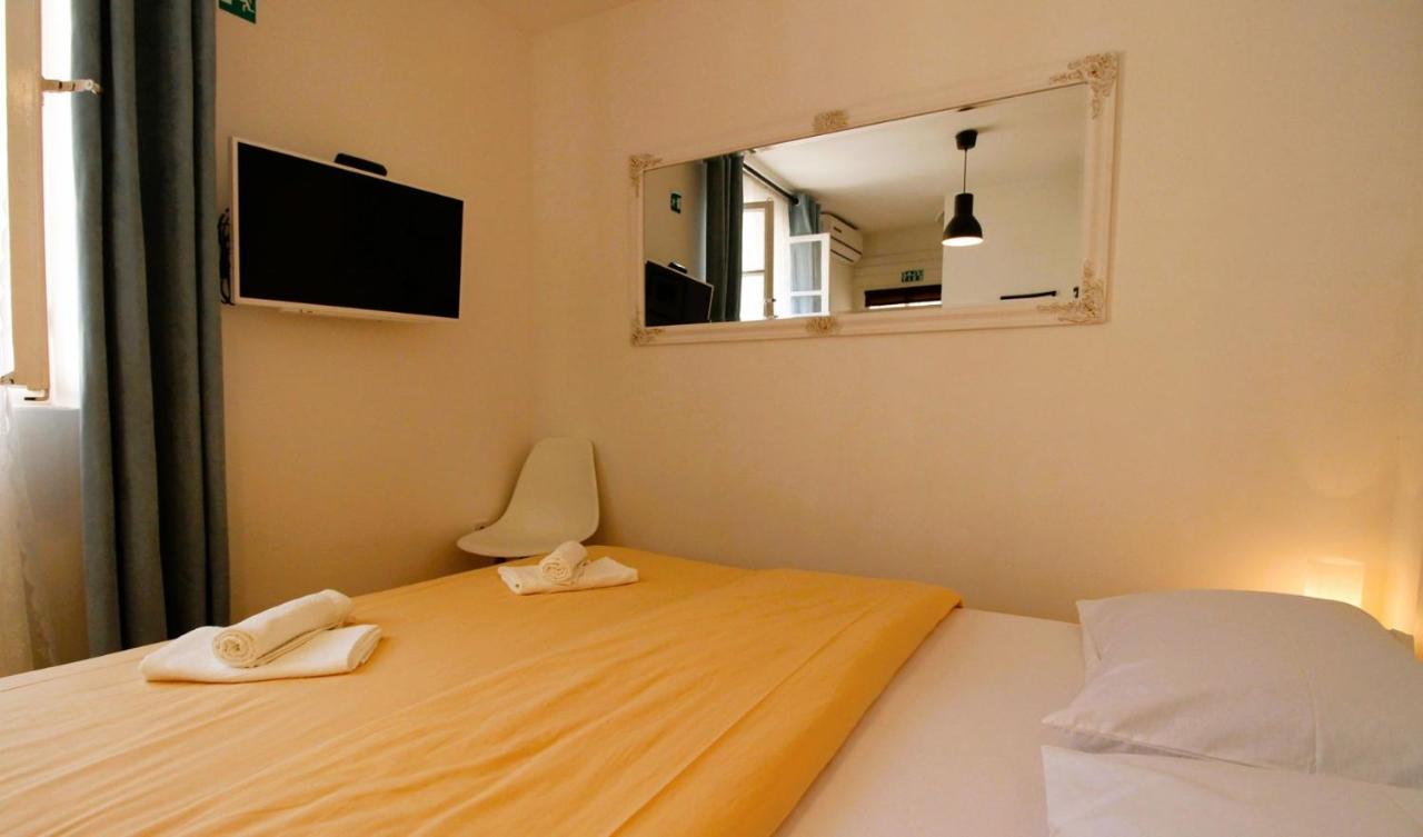 Korzo Rooms & Apartments Vis Ngoại thất bức ảnh