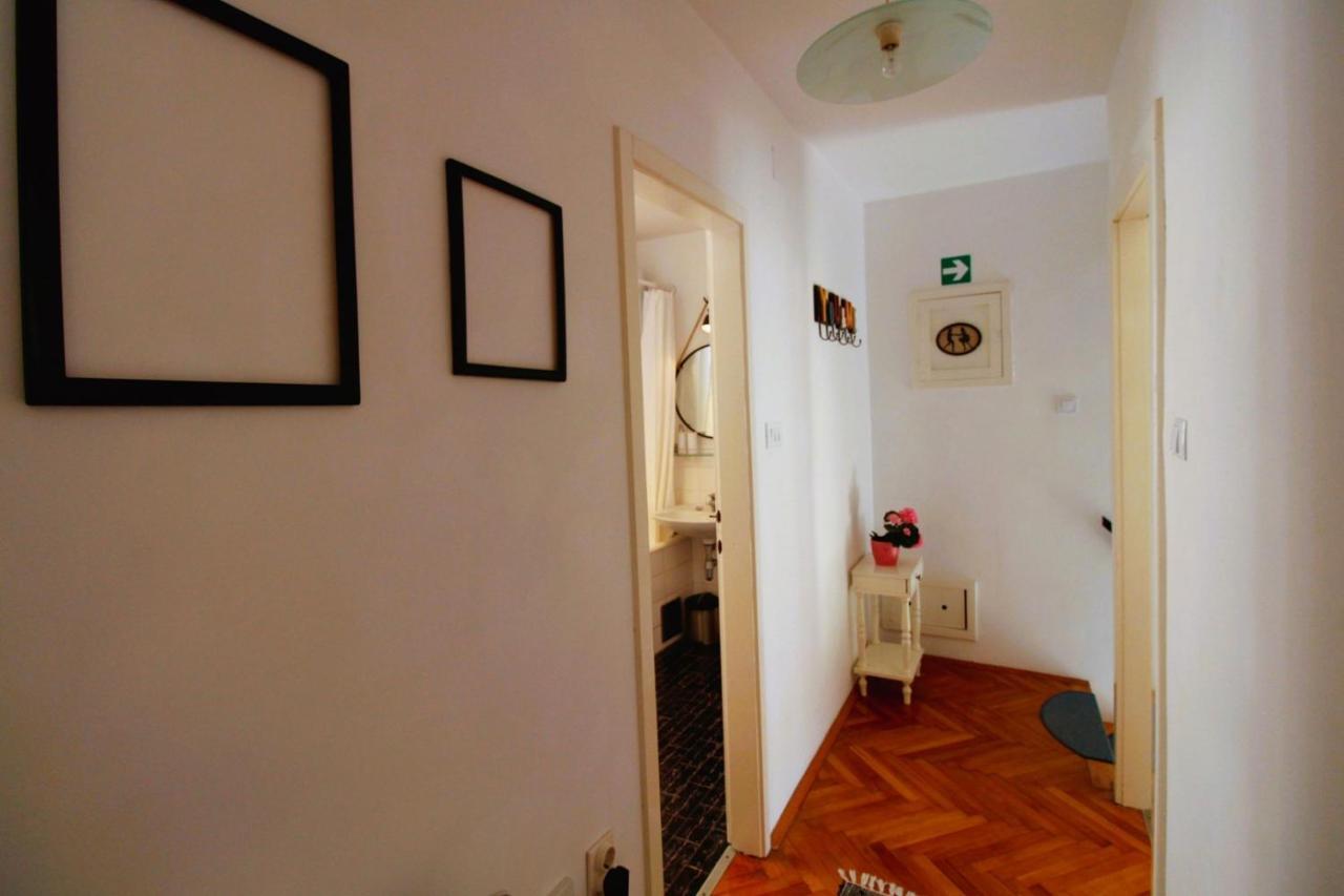 Korzo Rooms & Apartments Vis Ngoại thất bức ảnh
