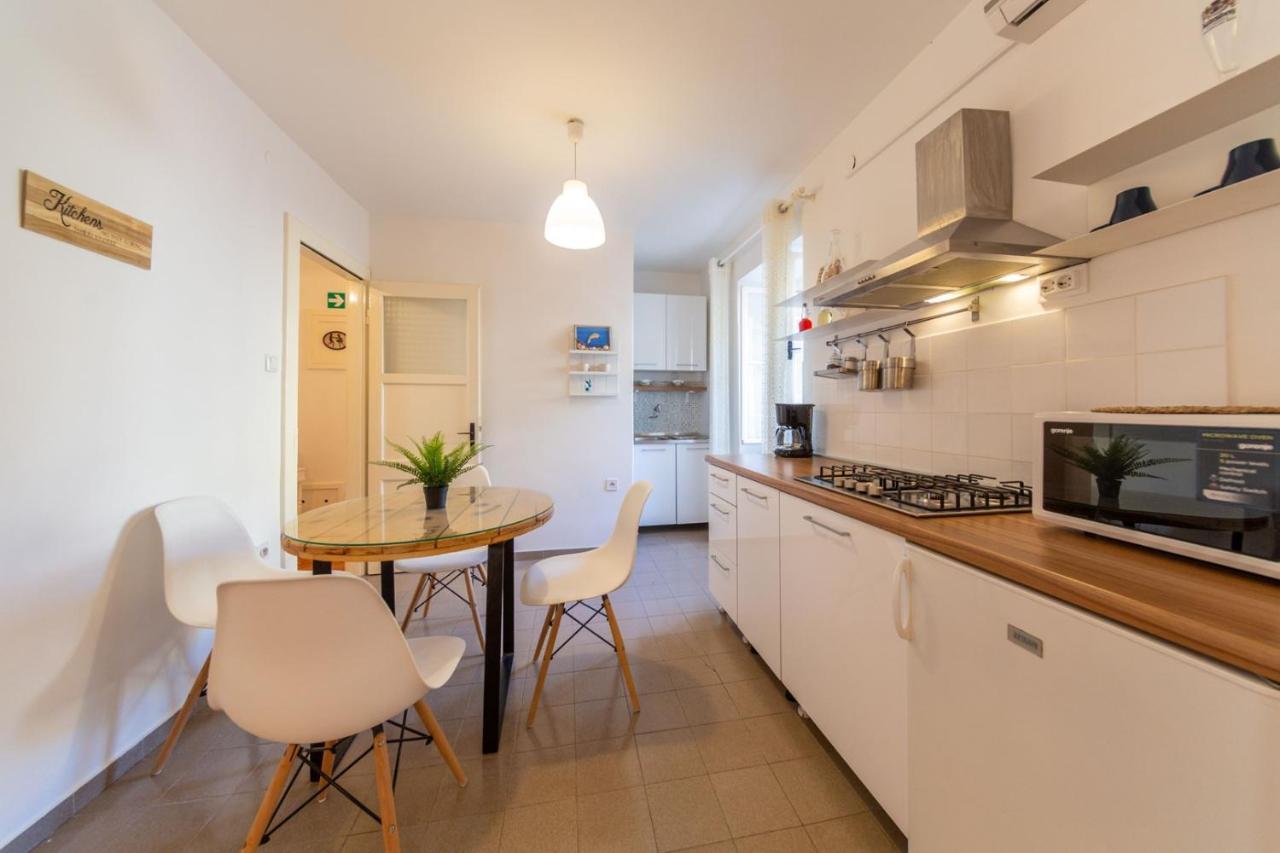 Korzo Rooms & Apartments Vis Ngoại thất bức ảnh